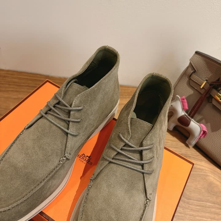 Hermès Classic Couple's Sandals – SS25 New Arrival in Black Suede