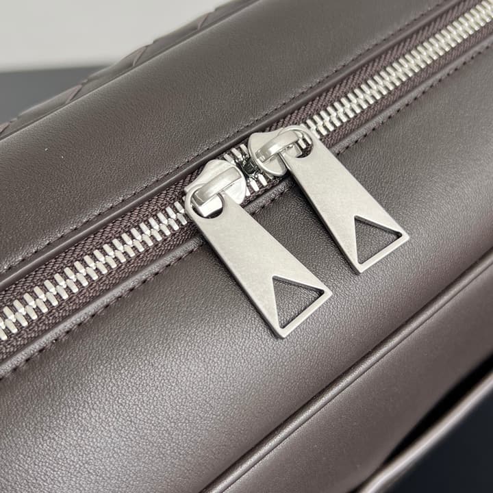 Bottega Veneta Double Pocket Camera Bag 843857 – New Collection in Black