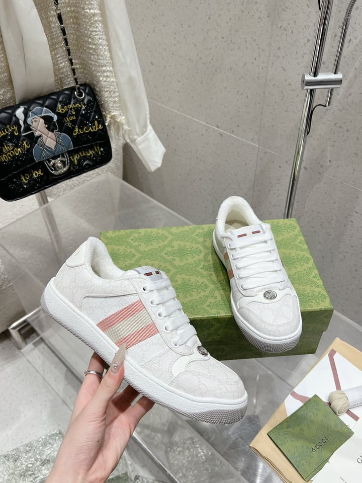 Gucci Screener Series Chunky Unisex Sneakers in Beige With Pastel Stripe And Pink Toe