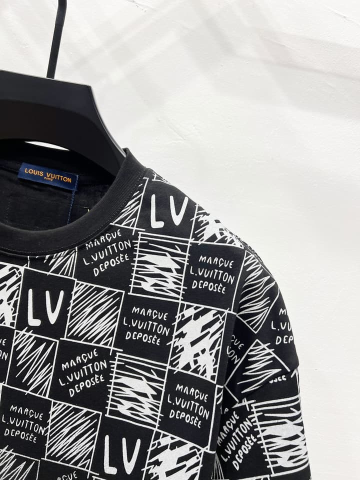 Louis Vuitton Classic Damier Print T-Shirt – 2025SS in Classic Black