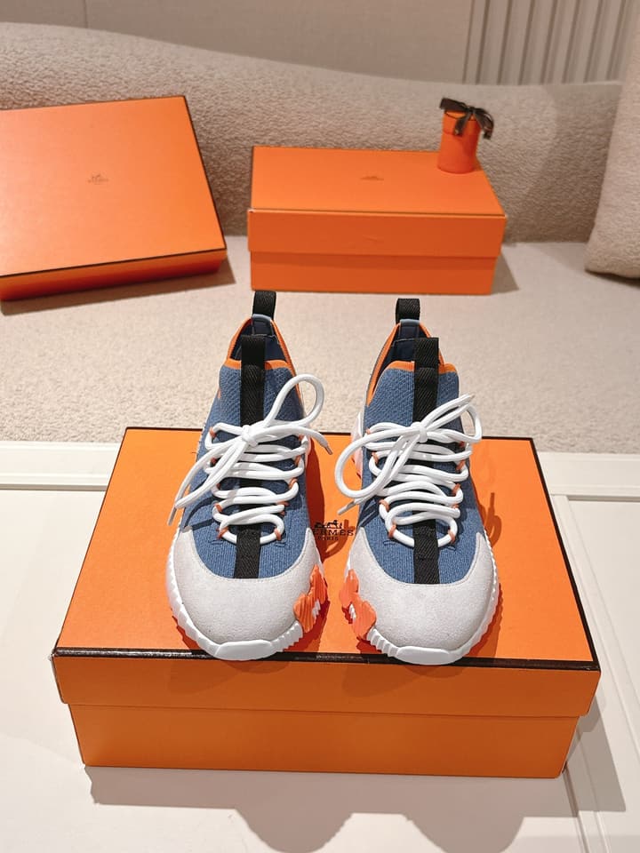 Hermès Classic Couple's Casual Sneakers in All Black