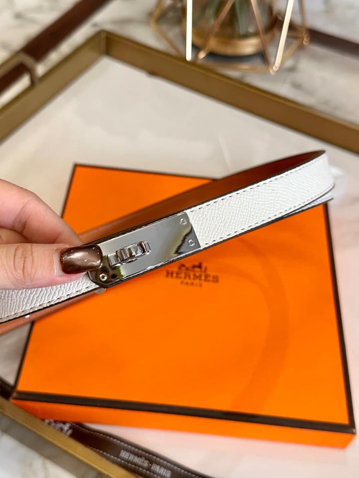 Hermès Slim Leather Belt – 2.0cm in Black With Silver Buckle