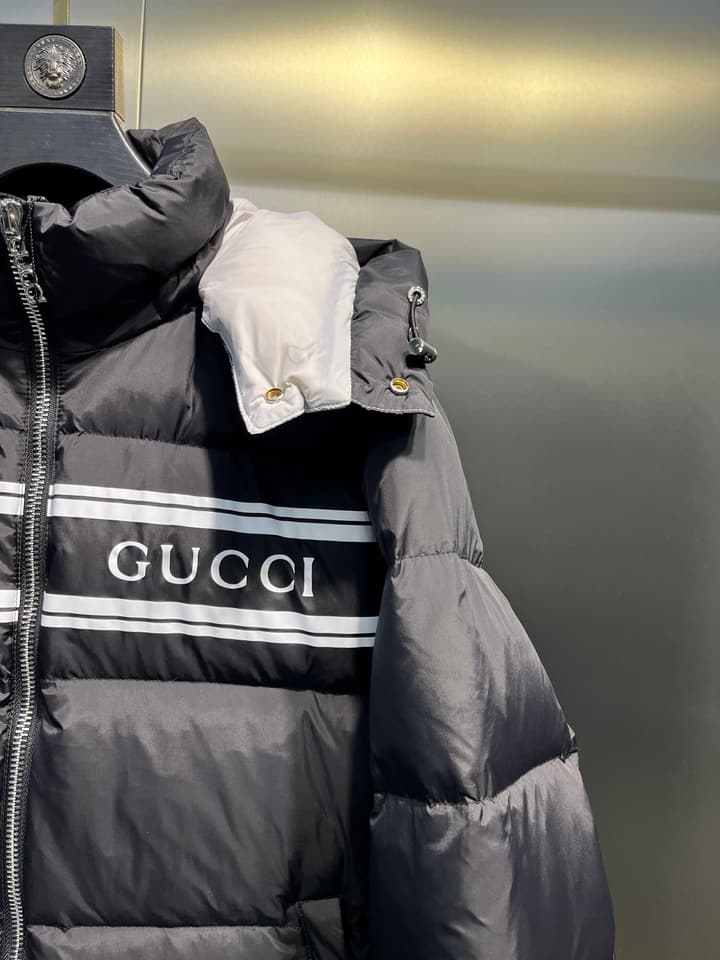 Gucci 1985 Autumn/Winter Down Jacket in Gold