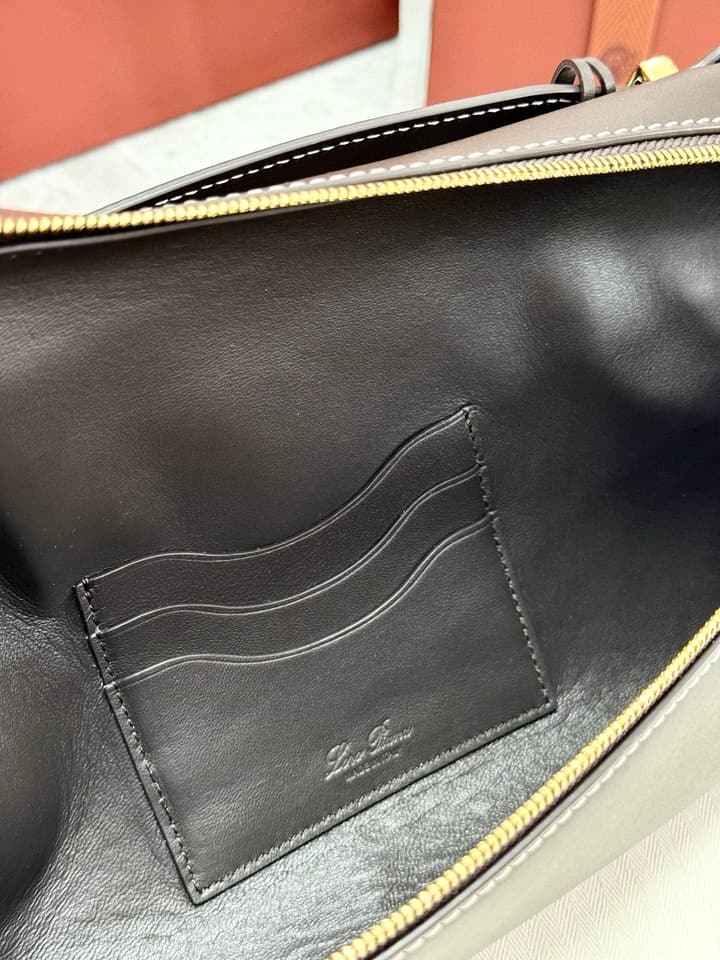Loro Piana Extra Clutch L29 in Black Leather