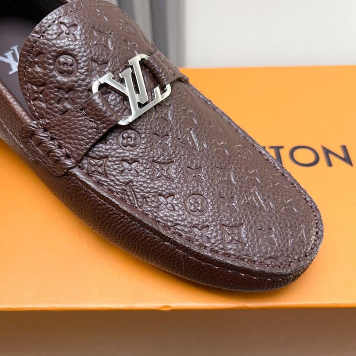 Louis Vuitton Pebbled Leather Driving Shoes in Black Textured Leather