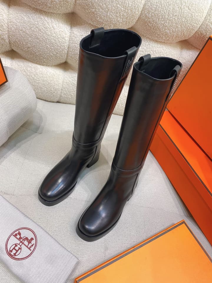Hermès Horse H Knee-High Equestrian Boots in Black Leather