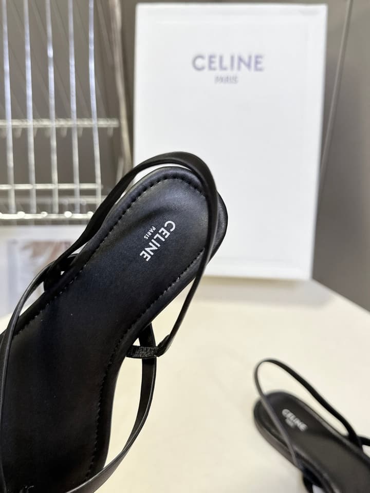 Celine Triomphe Metal Buckle Thong Sandals – Spring/Summer Collection – 2026SS in Black
