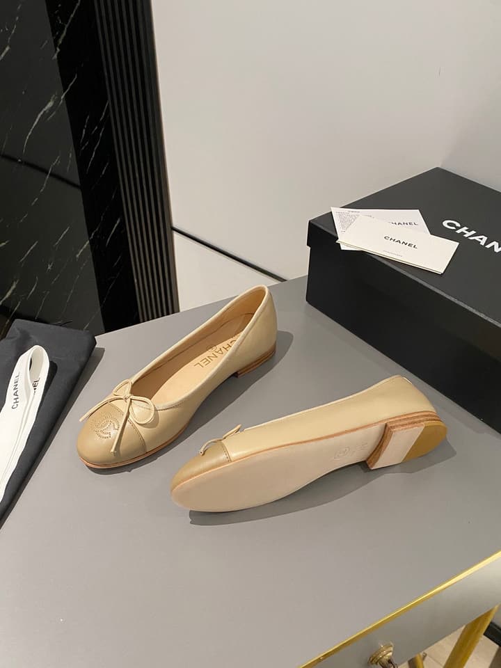 Chanel Classic Ballet Flats in Shiny Black