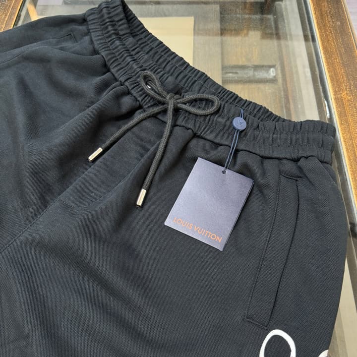 Louis Vuitton Casual Shorts – 2026 Collection in Beige