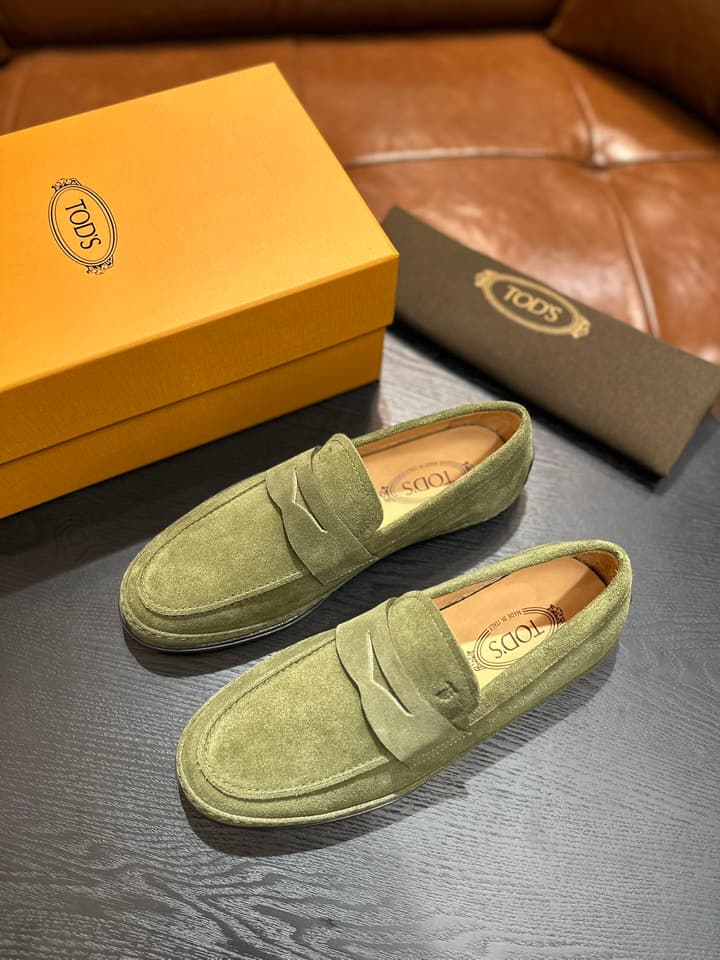 Tod's Gommino Calfskin Loafers in Charcoal Suede