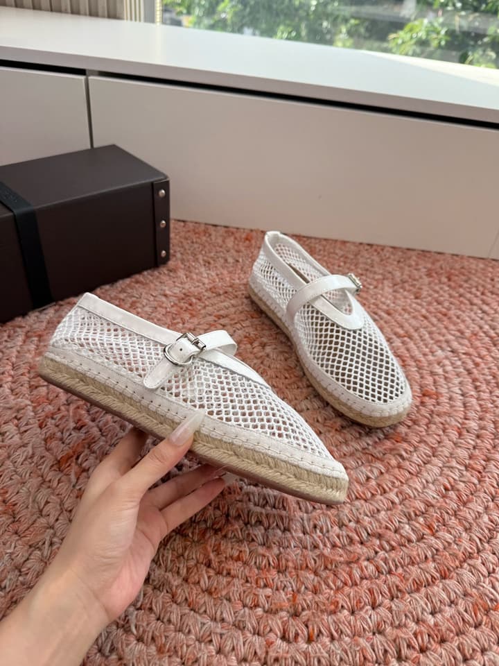 Alaïa Woven Fishnet Mules – 2026 Spring/Summer Collection in Beige
