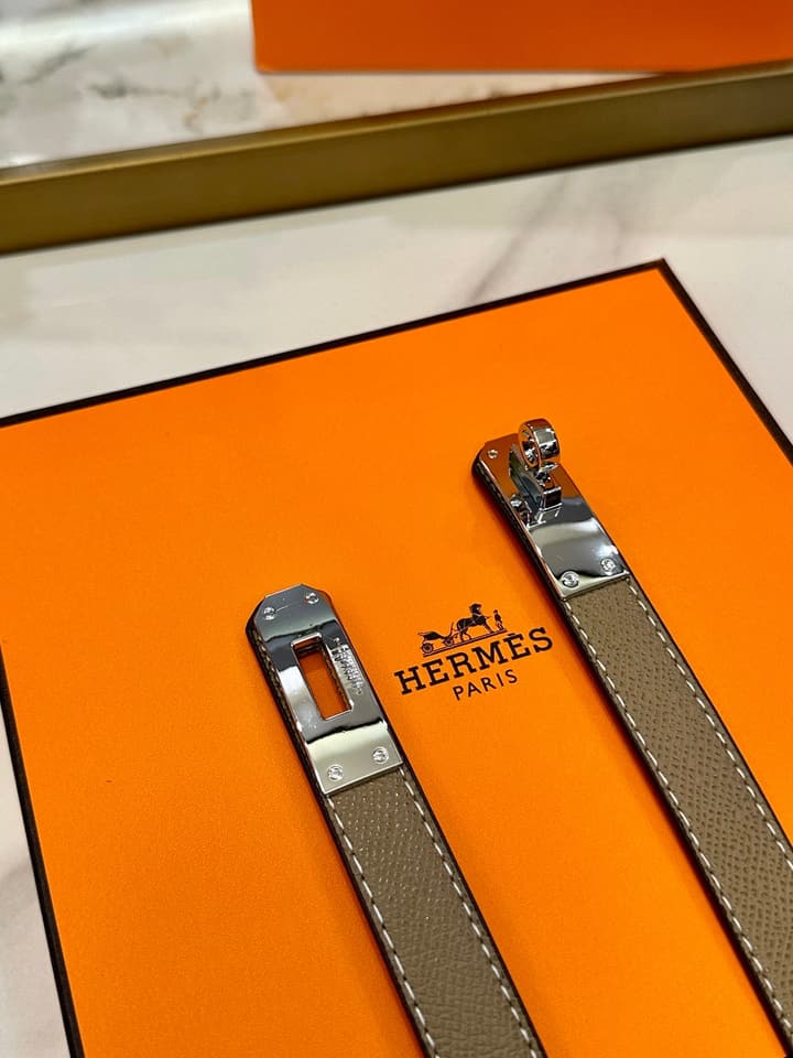 Hermès Slim Leather Belt – 2.0cm in Black With Silver Buckle