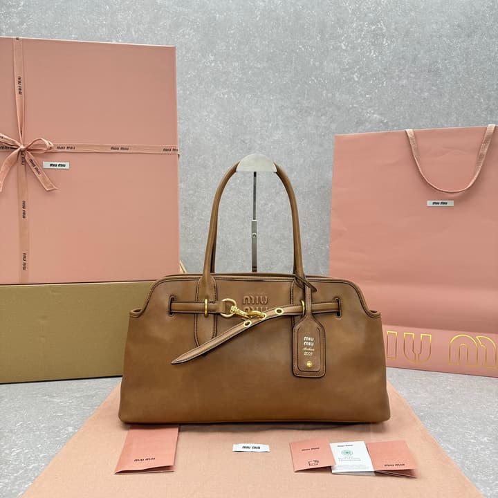 Miu Miu Aventure Horizontal Tote Bag – 25SS