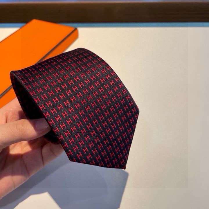 Hermès Men's H-Letter Silk Tie – New Collection in Burgundy