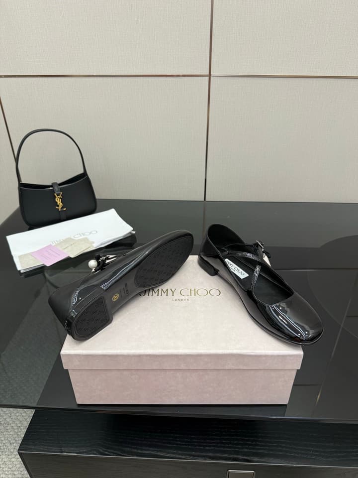 Jimmy Choo Patent Leather Ballerina Flats – 25SS in Black Patent