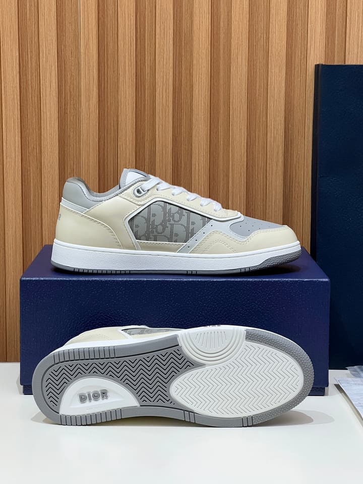 Dior B27 Unisex Sneakers – 2025 Collection in Beige With Dark Green Accents