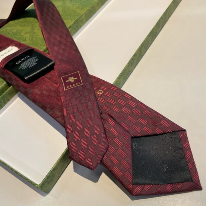 Gucci GG Logo Jacquard Tie in Black