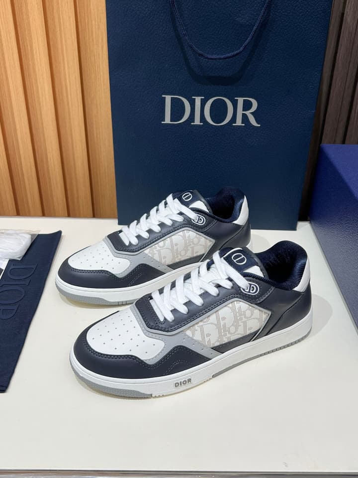 Dior B27 Couple's Sneakers – 2025 Collection in All Black With White Sole