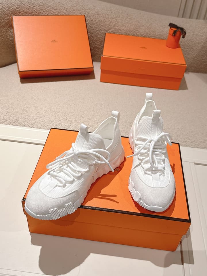 Hermès Classic Couple's Casual Sneakers in All Black