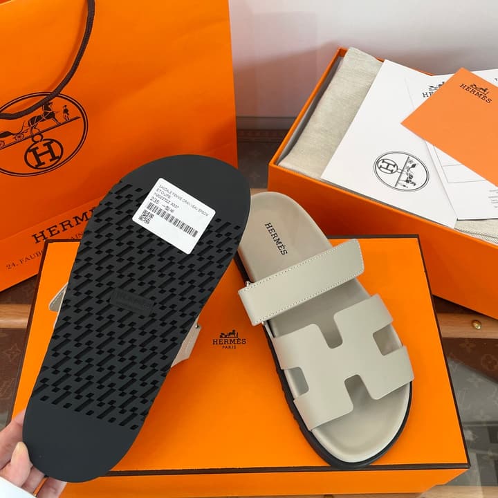 Hermès Chypre Suede Sandals in Burgundy And Beige
