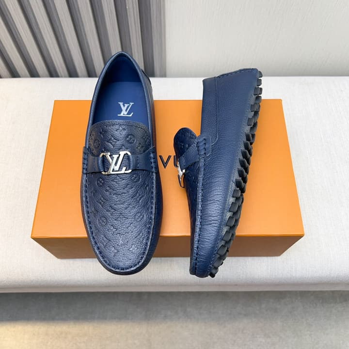 Louis Vuitton Pebbled Leather Driving Shoes in Black Textured Leather