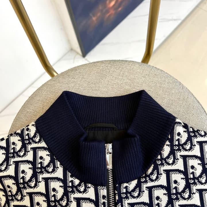 Gucci GG Logo Knit Zip Jacket – 2025FW in Black Monogram Knit