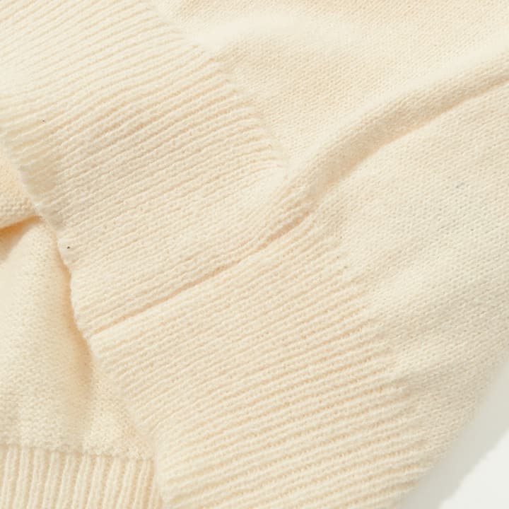 AMI Paris Holiday Limited Gold Heart Jacquard Cardigan – 24FW in Cream Gold Heart Cardigan