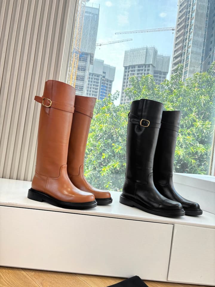 Celine Triomphe Leather Knight Boots – 2025 Autumn/Winter Collection in Black