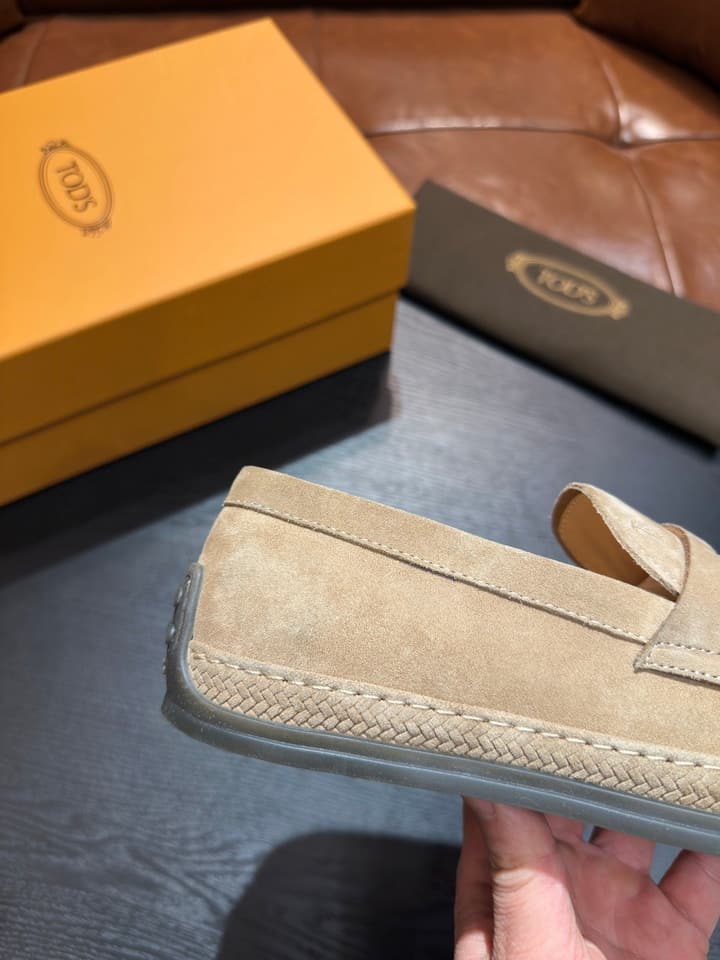 Tod's Calfskin Loafers in Light Brown
