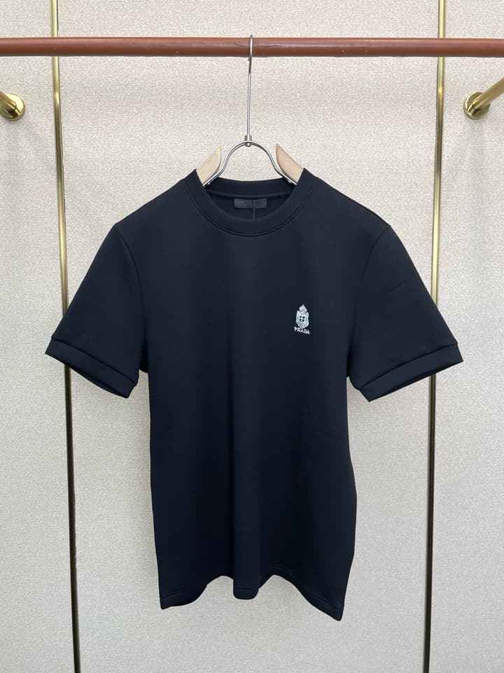 Prada Men's Casual Short-Sleeve T-Shirt