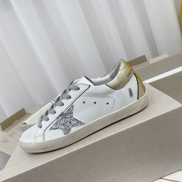 Golden Goose Superstar Graffiti Sneakers – SS22 in Black Star Rose Gold Toe
