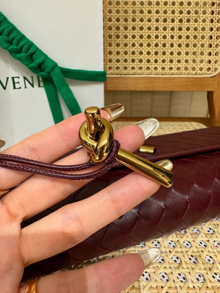 Bottega Veneta Andiamo Clutch