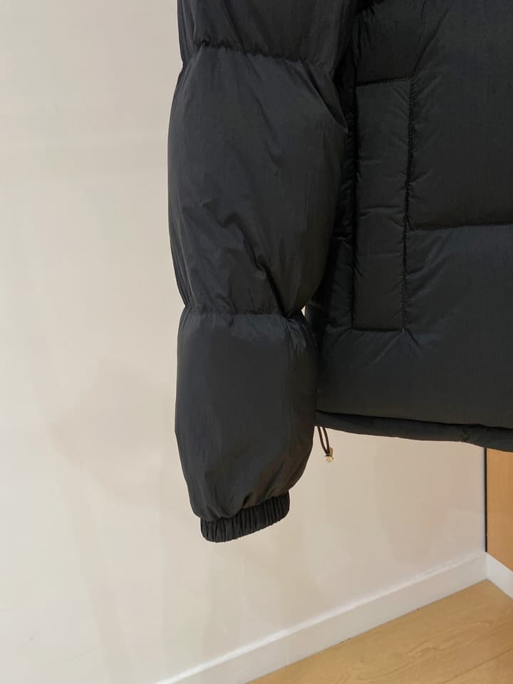 Moncler Designer Puffer Jacket – 2025 Collection in Black Puffer Jacket