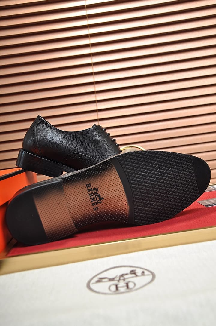 Hermès Classic Leather Loafers in Black