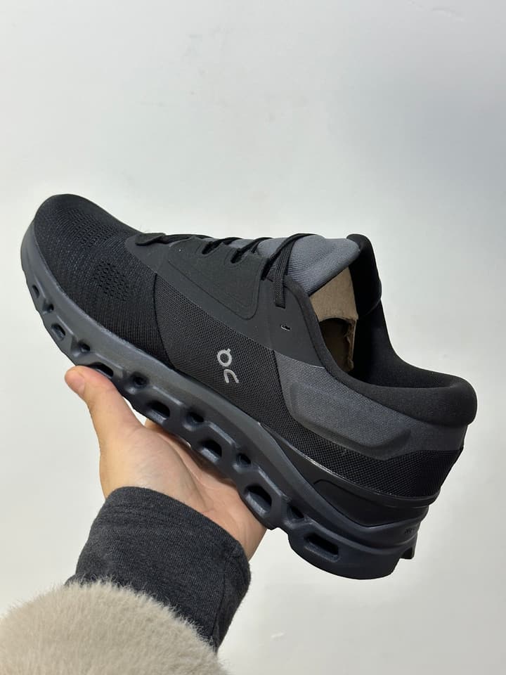 On x Roger Federer Cloudstratus 3 Special Edition Sneakers in All Black Red Accent