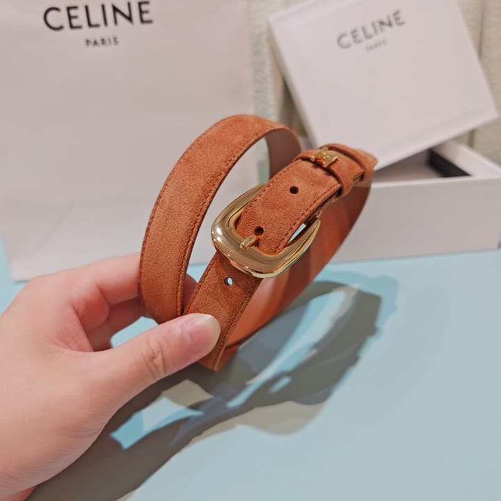 Celine 2.5cm Reversible Cowhide Belt in Classic Black