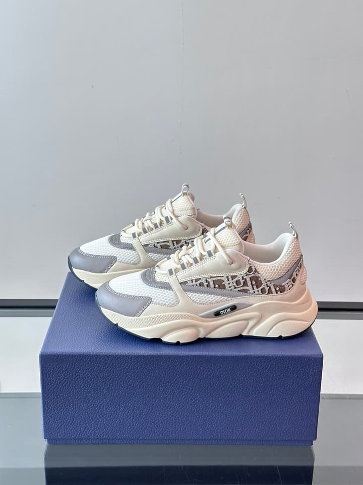 Dior B22 Retro Jogging Sneakers in Black And White Oblique