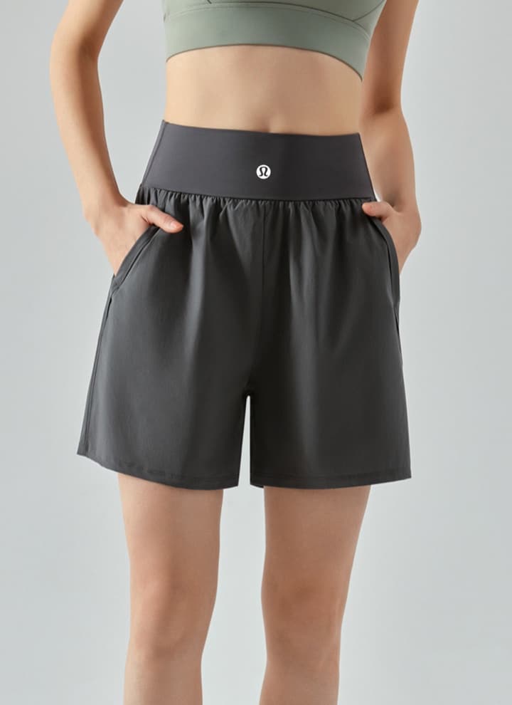 Lululemon High-Waist Tummy-Control Sports Shorts – Spring/Summer Collection in Black