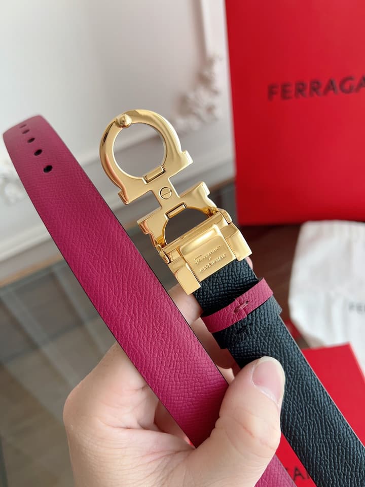 Ferragamo Women's Reversible Leather Belt in Pink