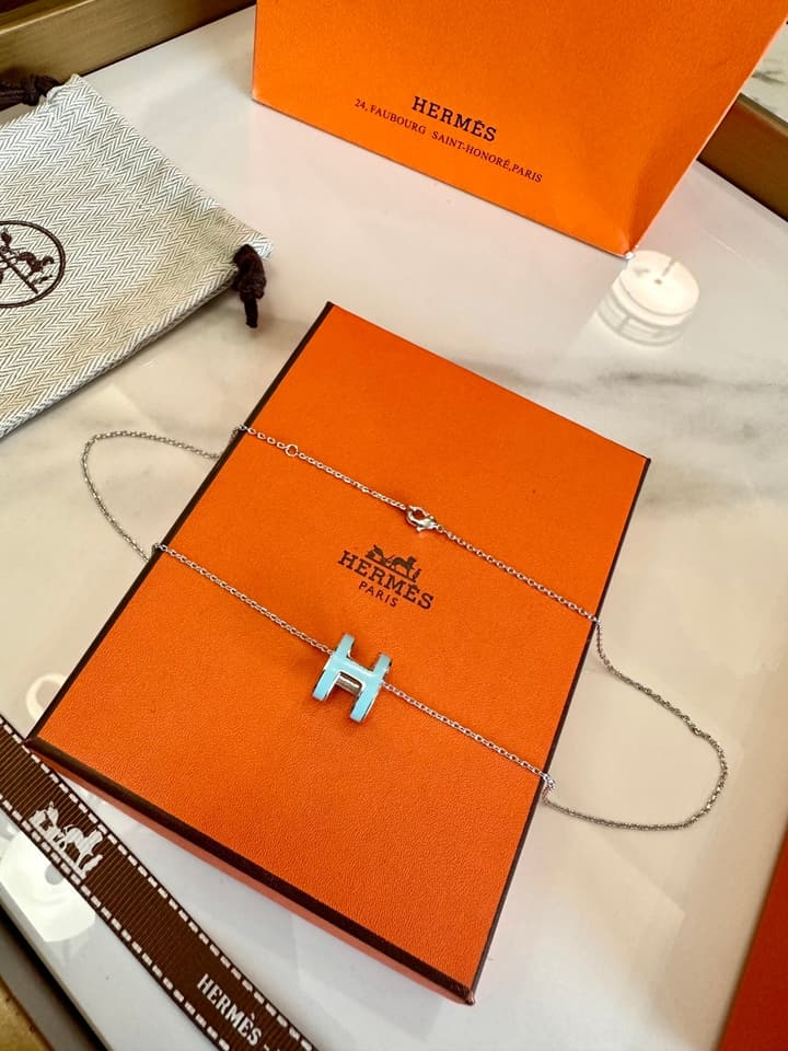 Hermès H-Letter Oval Enamel Necklace in Gold