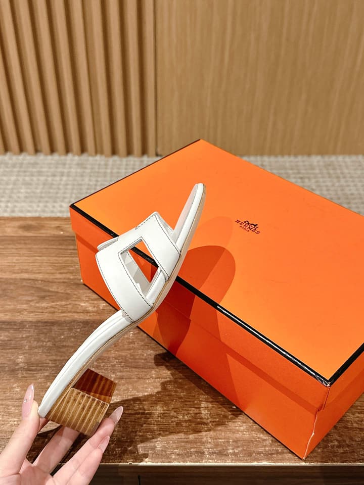 Hermès Classic H-Logo Chunky Heel Sandals in Black Leather