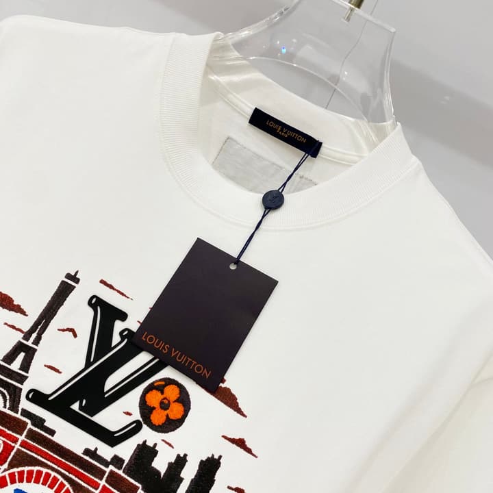 Louis Vuitton Eiffel Tower Silicone Logo T-Shirt – 2025SS in Black