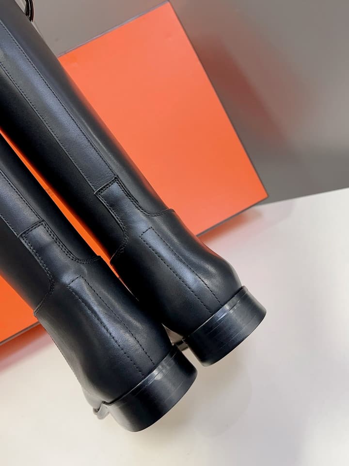 Hermès Kelly Rider Boots – Autumn/Winter Collection in Polished Black