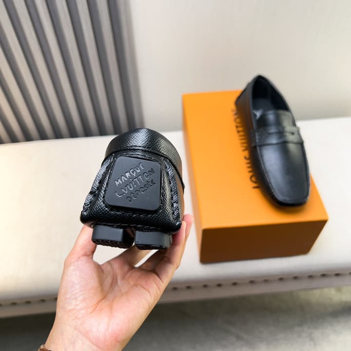 Louis Vuitton Pebbled Leather Driving Shoes in Black Textured Leather