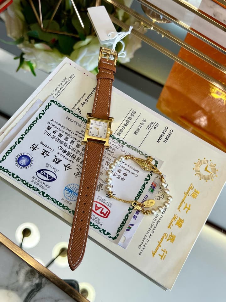 Hermès Square Watch Set