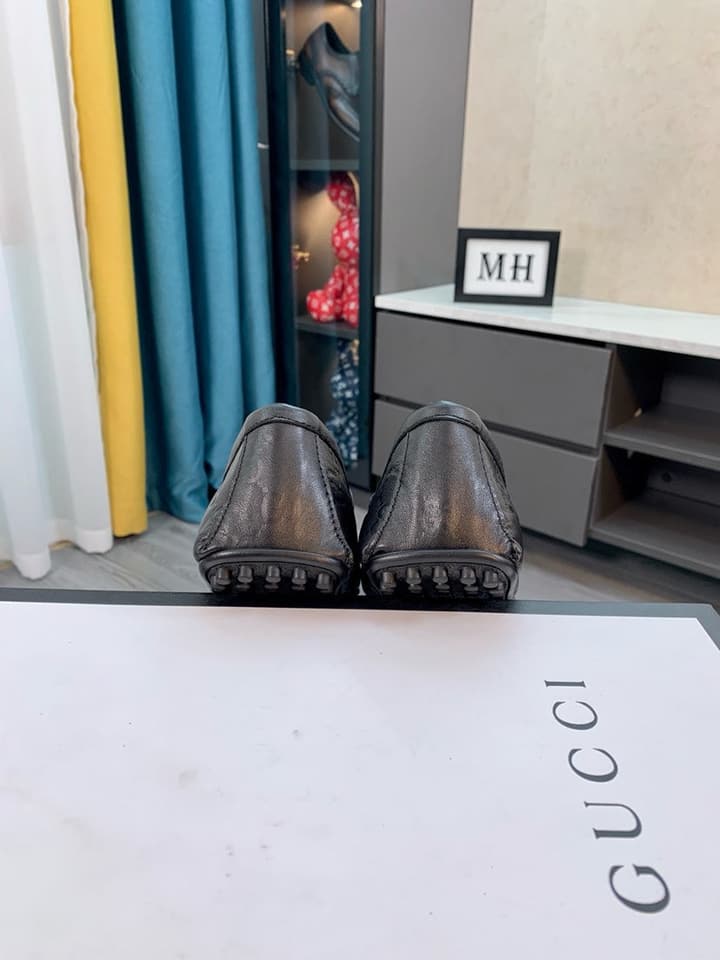 Gucci Men's Embossed Leather Driving Shoes in Brown Leather Loafer