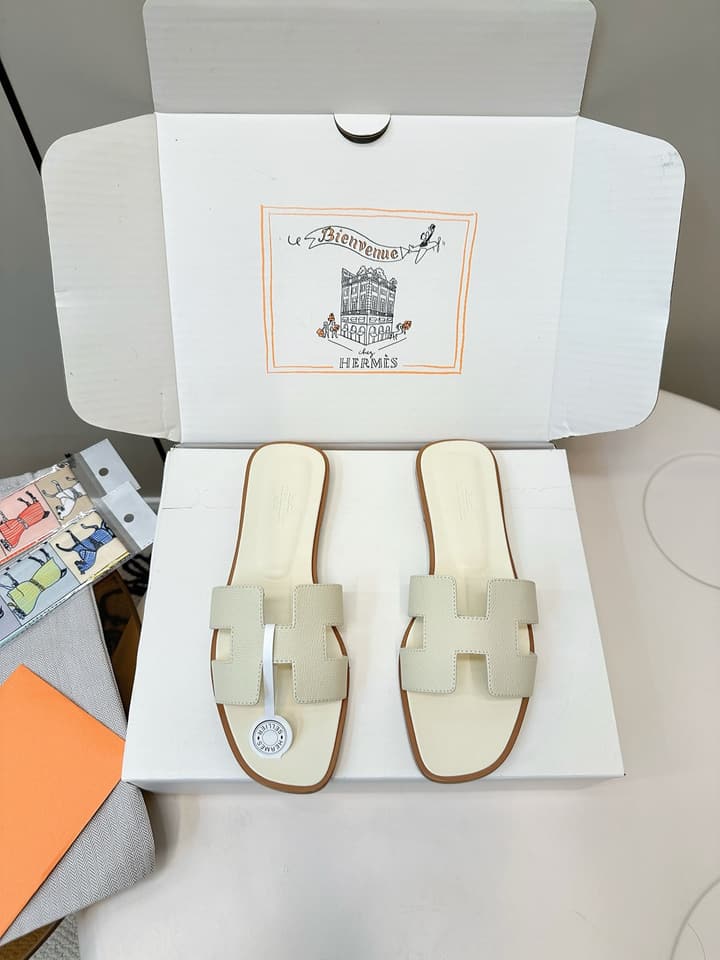 Hermès Palm Grain H-Slides in Bright Green