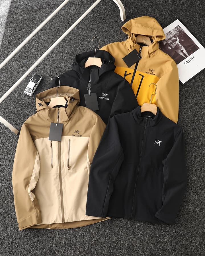 Arc'teryx 3-in-1 Detachable Windbreaker Jacket – 24FW in Black