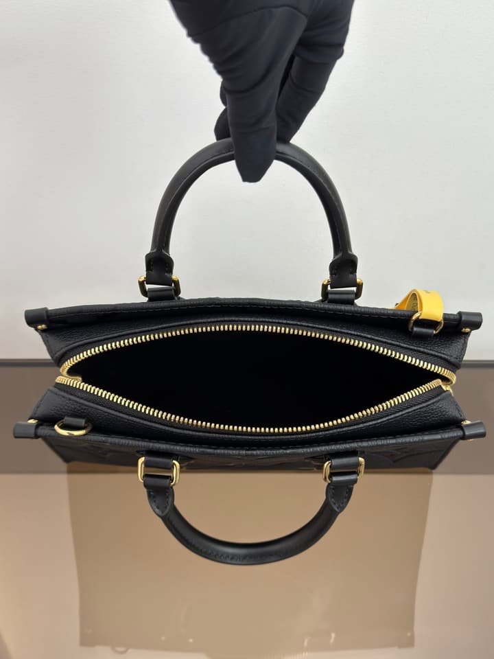 Louis Vuitton OnTheGo Tote Handbag in Black Embossed Leather Tote