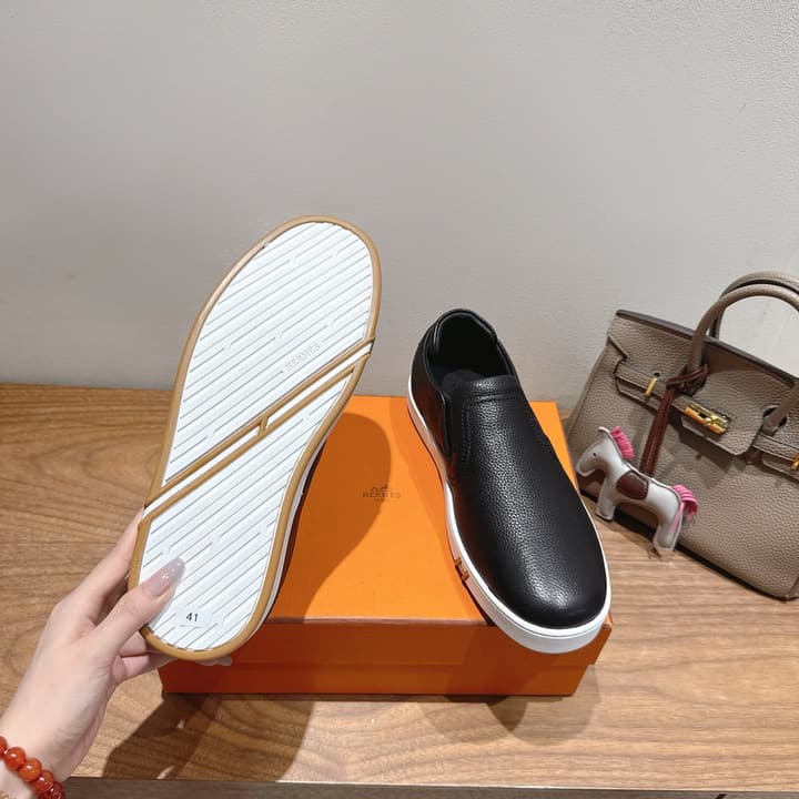 Hermès Classic Lightweight Couple's Slides – SS25 in Black Leather